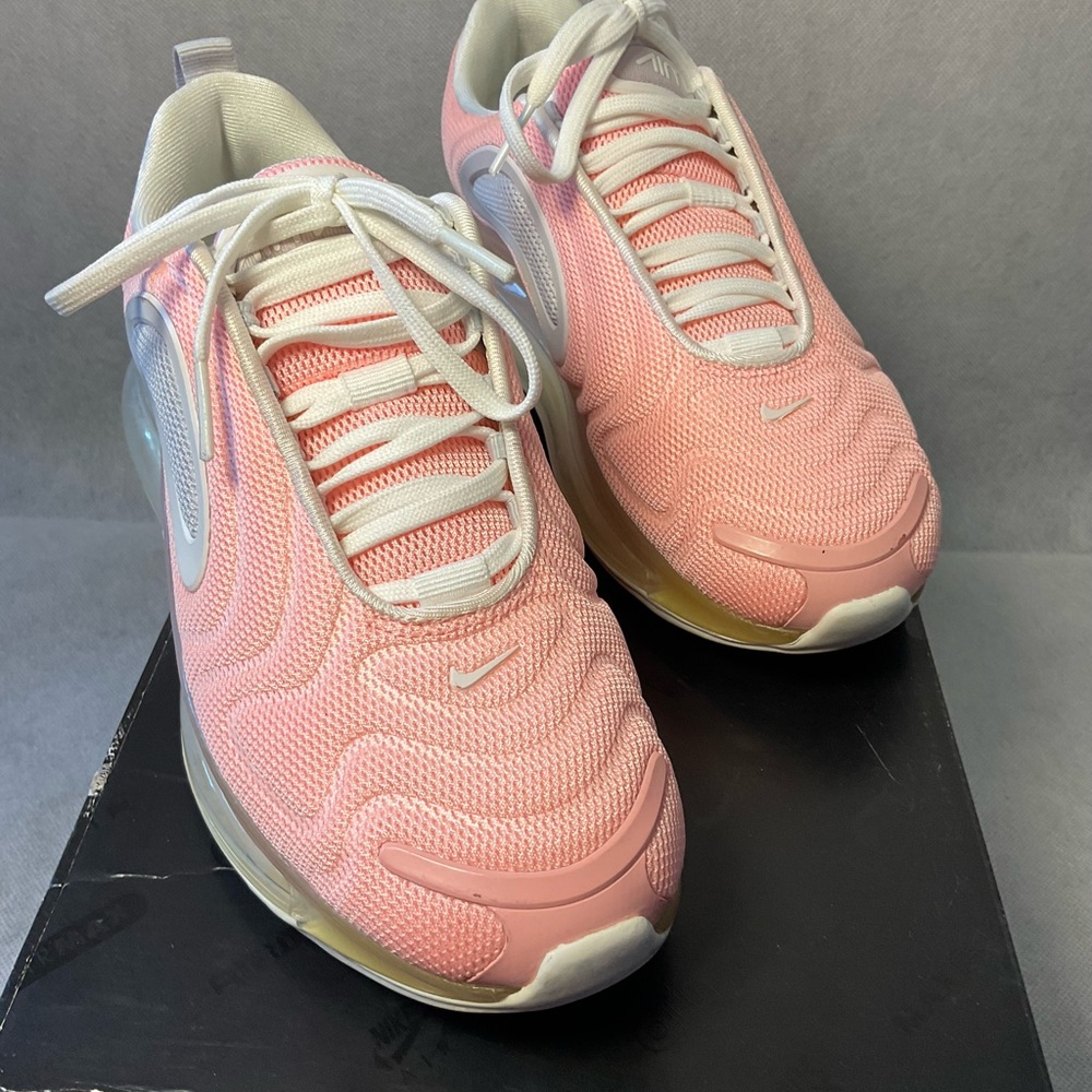Women’s Pink Nike Air Max 720
